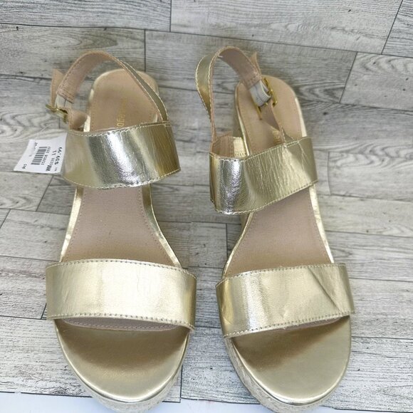 NWT Women's Montego Bay Club Size 11 Wedge‎ Open Toe Gold Sandals - Picture 3 of 9